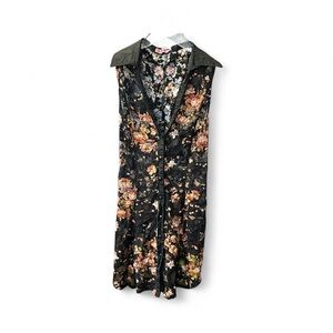Floral Sleeveless Lace top with laces in the back
